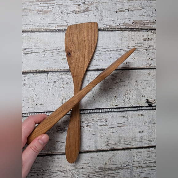 Handmade Cherry Wood Spatula Set - Picture 4 of 4